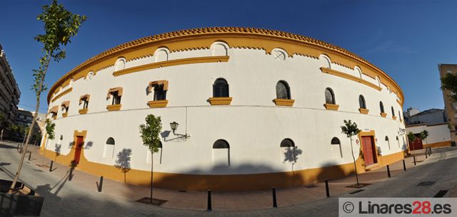 3J Jaén se compromete a mejorar la accesibilidad de la plaza de toros