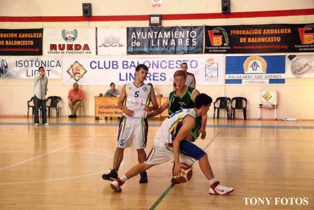 Finaliza la primera fase del Campeonato de Andalucía de Baloncesto que se disputa en Linares
