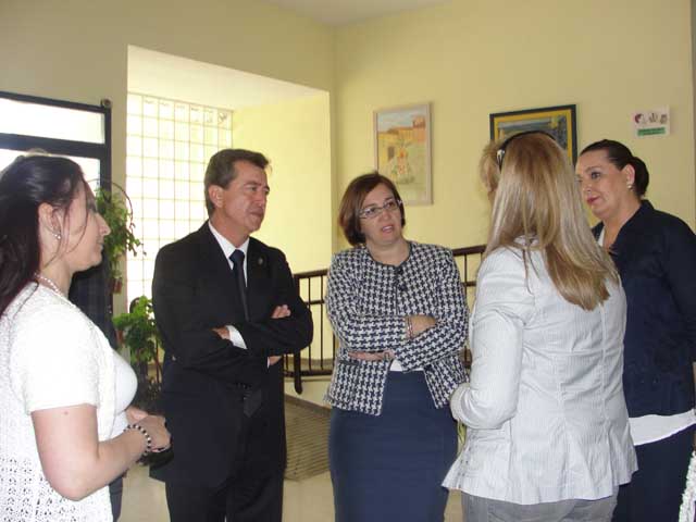 La Secretaria General de Política Social y Consumo visita el Colegio de Educación Especial «Virgen de Linarejos»