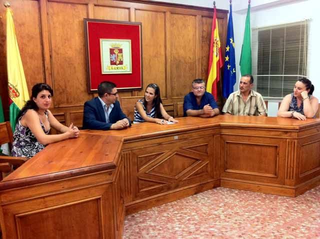 Francisco Reyes realiza en Larva su primera visita institucional a un municipio jiennense como presidente de la Diputación