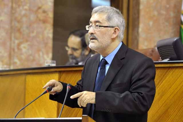 Ávila reitera el compromiso de la Junta con el Campus de Linares y anuncia una aportación de 16 millones para su desarrollo