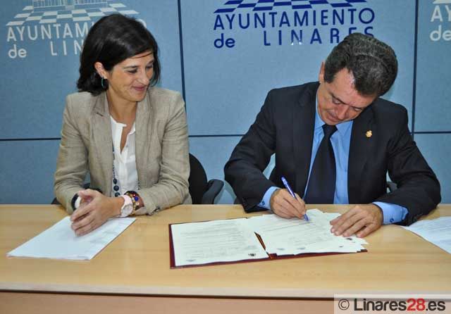 Convenio entre el Ministerio de Sanidad, Política Social e Igualdad y el Ayuntamiento de Linares