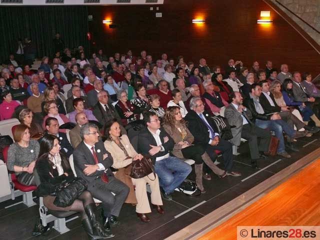 La Junta de Andalucía y el Ayuntamiento de Linares presentan a colectivos vecinales el Plan de Acción Local en Salud