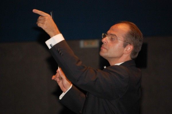 China se convierte en el próximo destino del director de orquesta linarense Ángel Luis Pérez Garrido