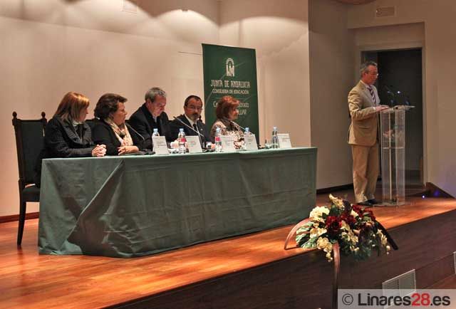 Los directores y directoras de centros docentes andaluces tienen su punto de encuentro en Linares