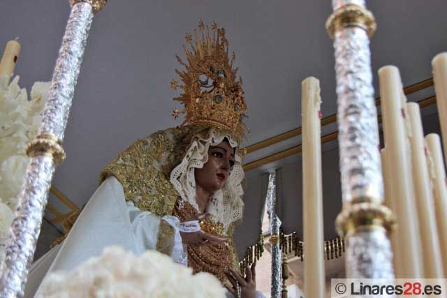 La Santa Cena acorta su recorrido por temor a la lluvia