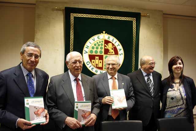 La UJA y Caja Rural de Jaén presentan un libro sobre la crisis en la provincia, que constata un tejido productivo “débil” y una productividad “insuficiente”