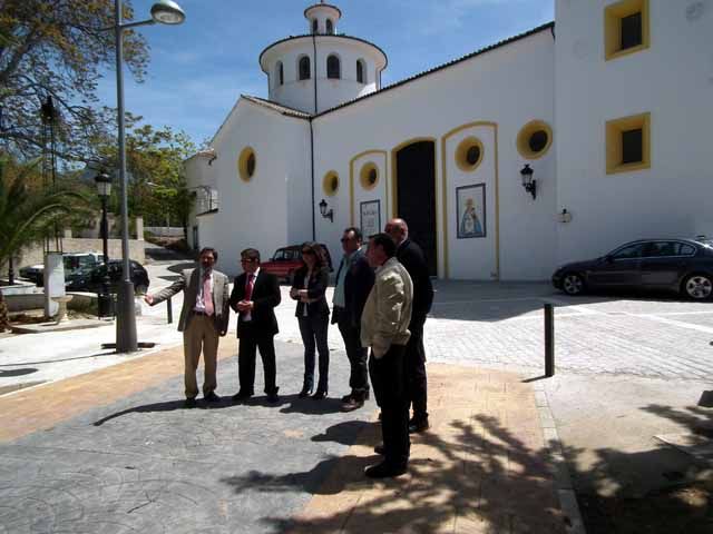 Reyes conoce las mejoras realizadas en la Casa de la Cultura de Alcaudete a través del Plan Provincial de Cooperación