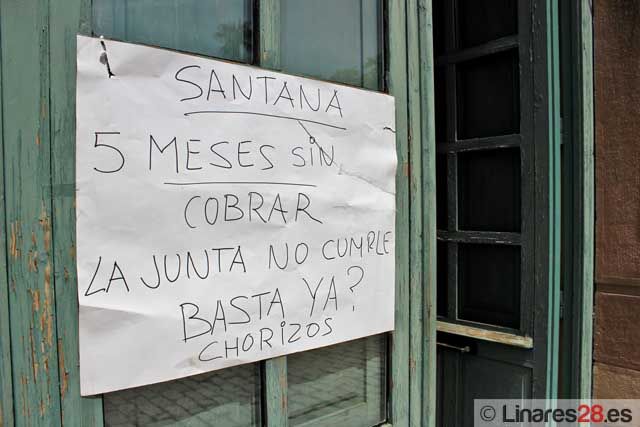 Sigue el encierro de extrabajadores de Santana en la Estación de Madrid