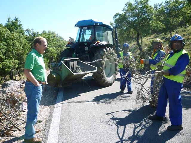 Medio Ambiente refuerza la prevención y la seguri-dad frente a incendios junto a la A-4 en el Parque Natural de Despeñaperros