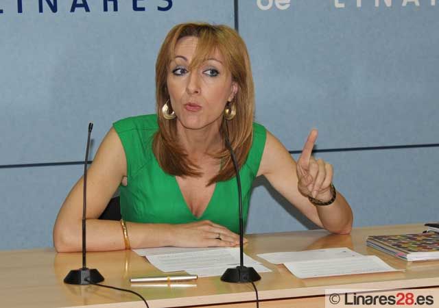 Carmen Domínguez afirma que a fecha de hoy la ley impide crear empleo público al Ayuntamiento de Linares