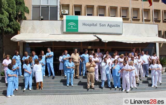 Los sanitarios del Hospital de Linares se movilizan contra los recortes