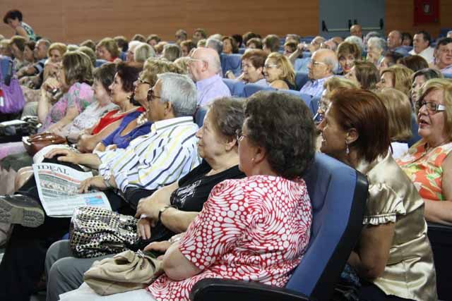 76 personas han participado en el Programa Universitario de Mayores de Linares