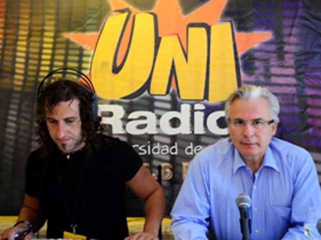 Baltasar Garzón asegura en una entrevista de UniRadio Jaén que “vivimos en democracias financiadas y subvencionadas”