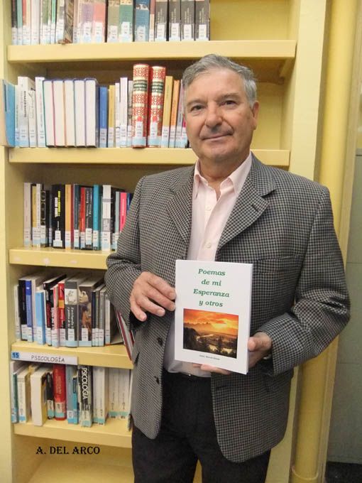 Manuel Gómez García presenta hoy su libro de poesía