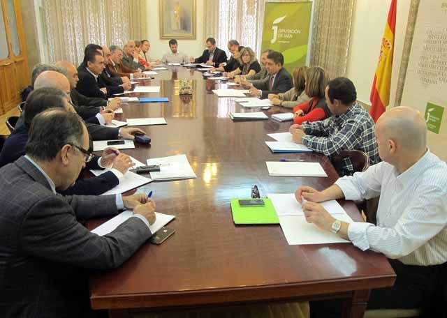 El Consejo del Aceite pide a las administraciones que tomen medidas para paliar la situación de los trabajadores del campo