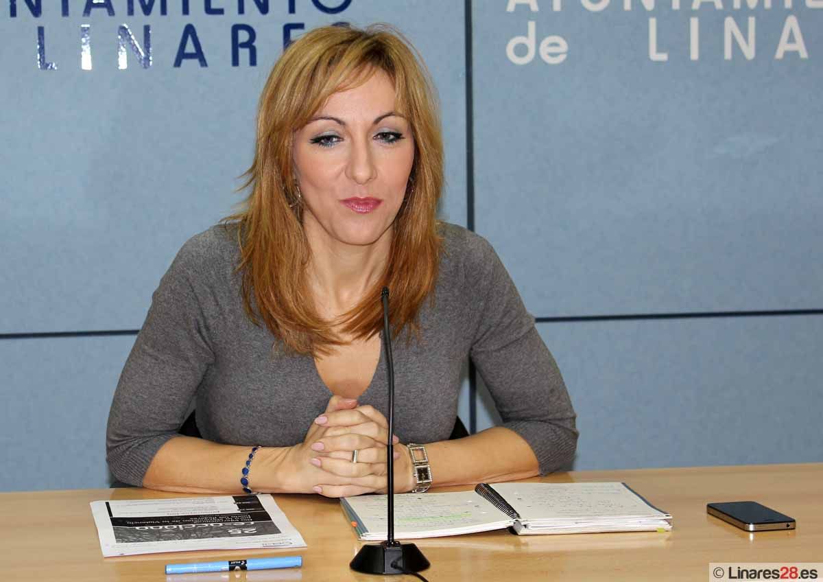 Carmen Domínguez presenta los actos para conmemorar el 25N