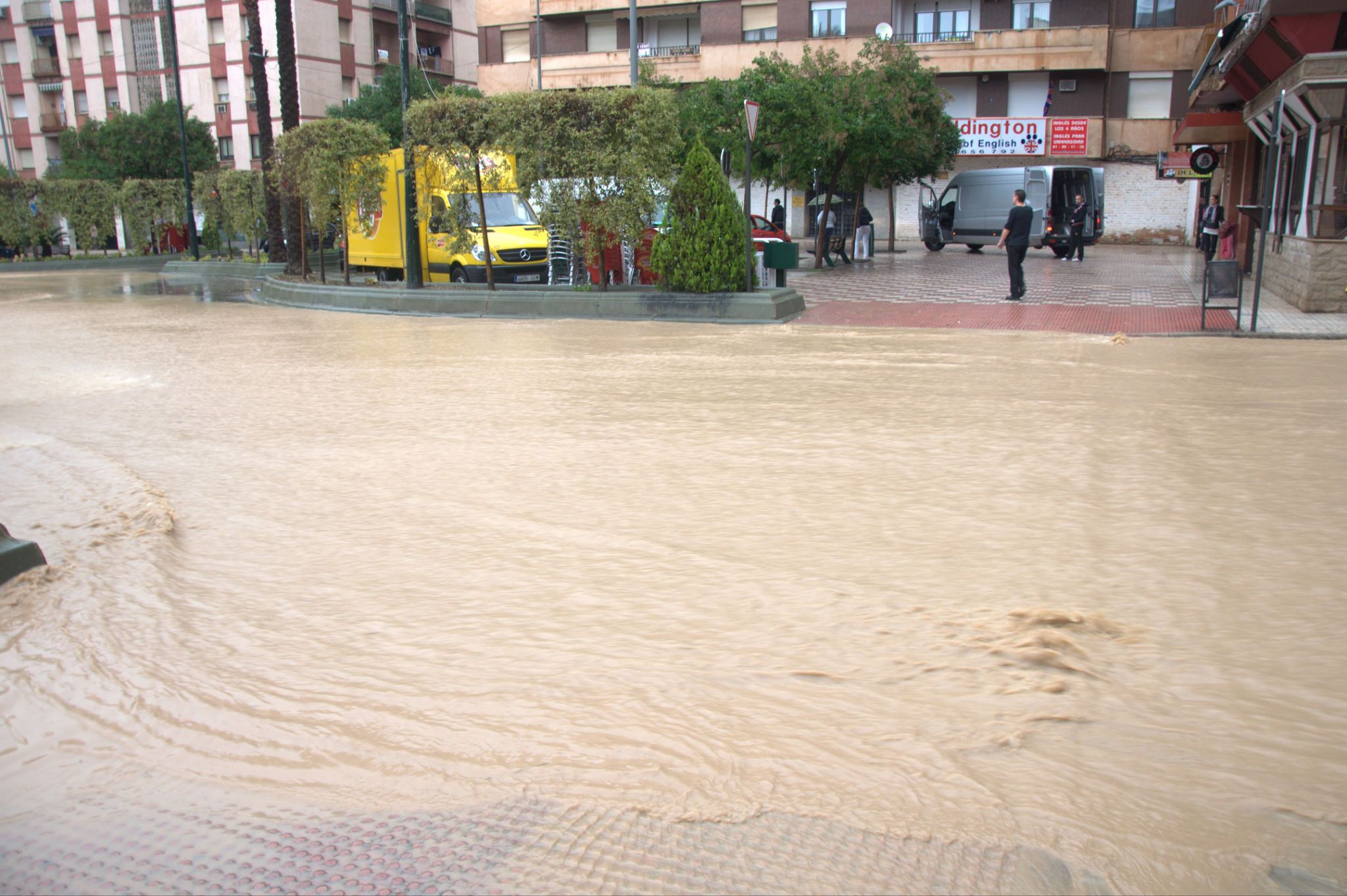 Pesimismo entre los comerciantes tras las inundaciones de la semana pasada