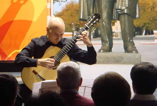 Los españoles Javier García y Fernando Espí triunfan en la Casa Museo “Andrés Segovia”