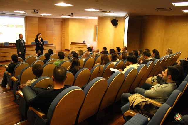 La Universidad de Jaén ofrece una charla informativa sobre acceso y admisión a la Universidad para mayores de 25, 40 y 45 años