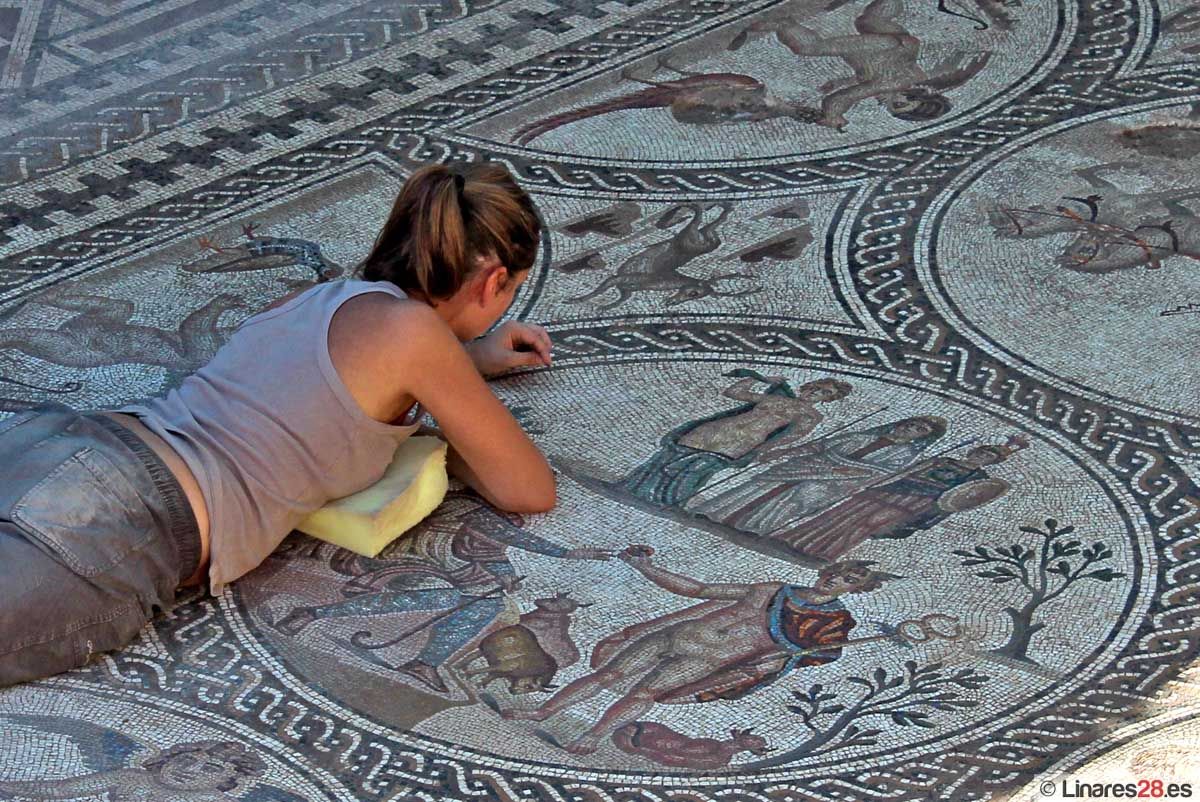 National Geographic considera el mosaico romano de Cástulo como «uno de los grandes descubrimientos arqueológicos de 2012»