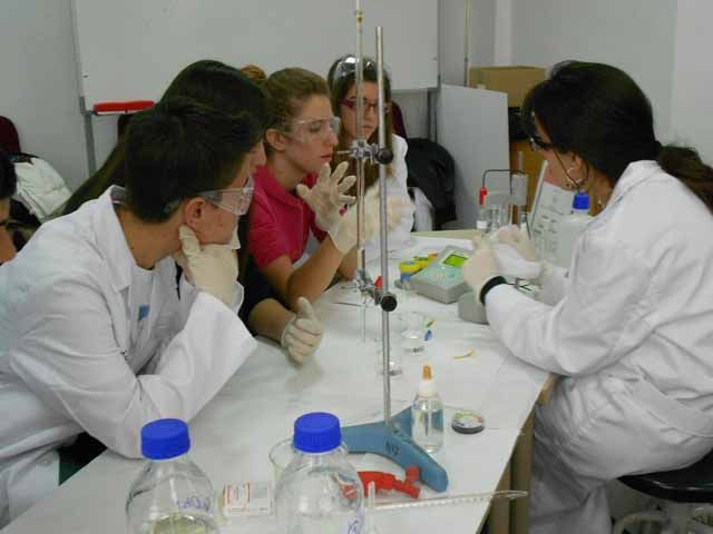 Alumnos de ciclos formativos de grado superior visitan la EPS de Linares