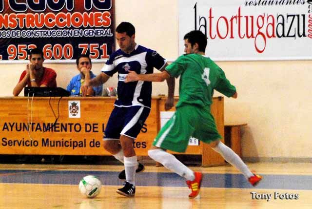 El Atco. Linares F.S. vuelva a casa con una goleada