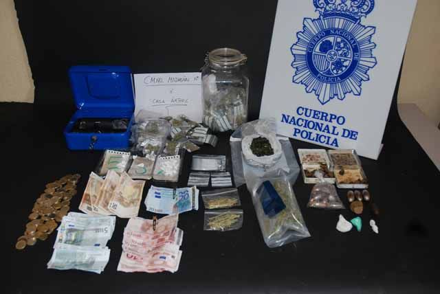 La Policía Nacional desarticula una organización criminal dedicada al tráfico ilícito de drogas en Linares