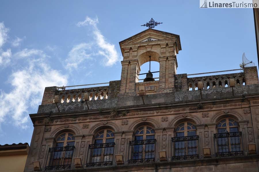 Las direcciones de los centros públicos linarenses apoyan la eliminación de un concierto educativo en una unidad de 3 años en un centro privado de la ciudad