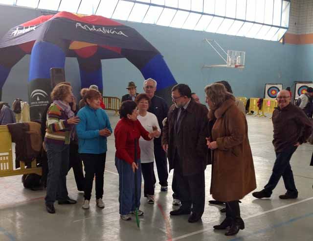 Más de 150 mayores de Linares participan en “La Garza” en unas Jornadas para la Promoción del Deporte Sénior