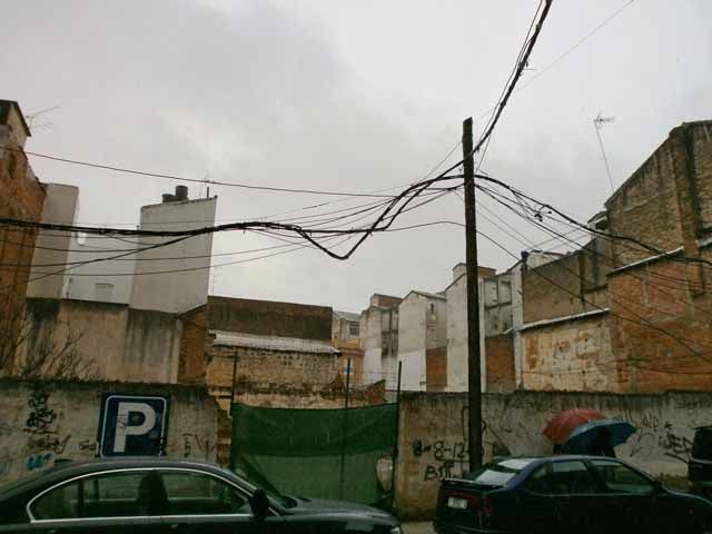 El PA sugiere al Ayuntamiento que soluciona el Linares el cableado eléctrico aéreo