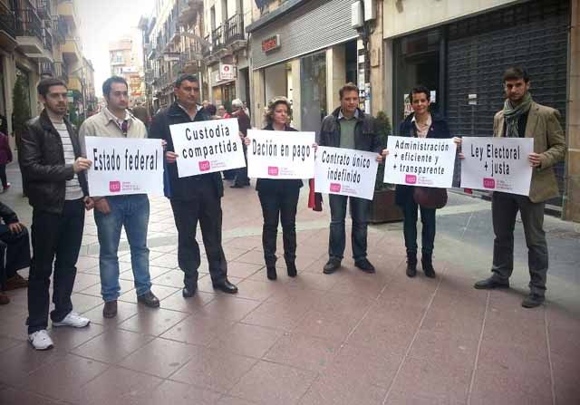 UPyD sigue su campaña de acercamiento la ciudadanía de Linares