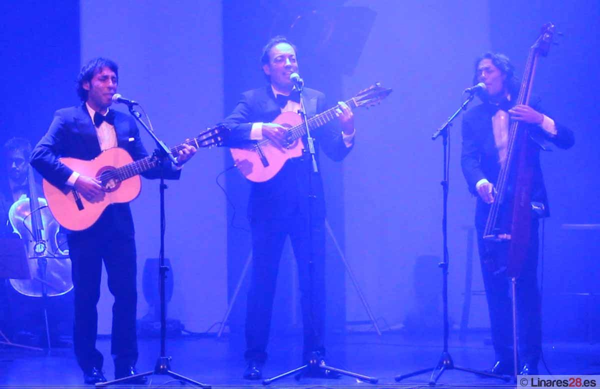 El Teatro Cervantes se llena de boleros de la mano de Café Quijano