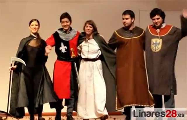 Alumnos disfrutan del cuento musical “Los amantes de Teruel” en el auditorio