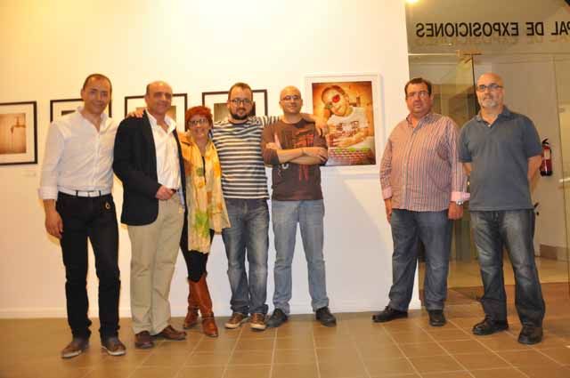 Éxito en la inauguración de la segunda muestra de la “Asociación Grupo f/8 fotografía”