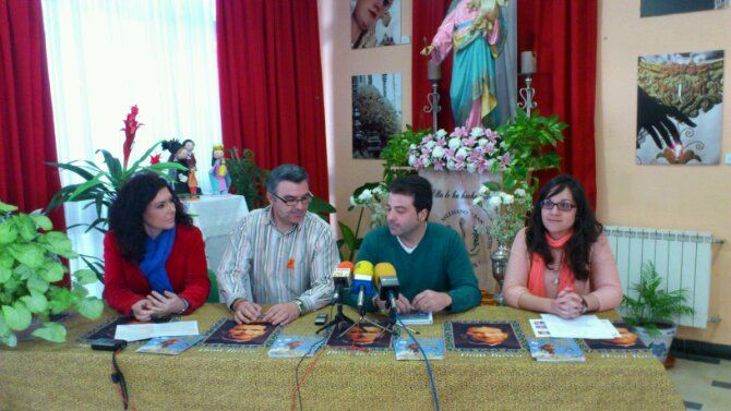 En estos momentos,  rueda de prensa en el Colegio San Agustín