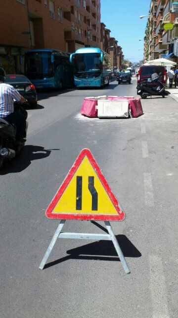 En estos momentos,  obras en la Avenida de Andalucía