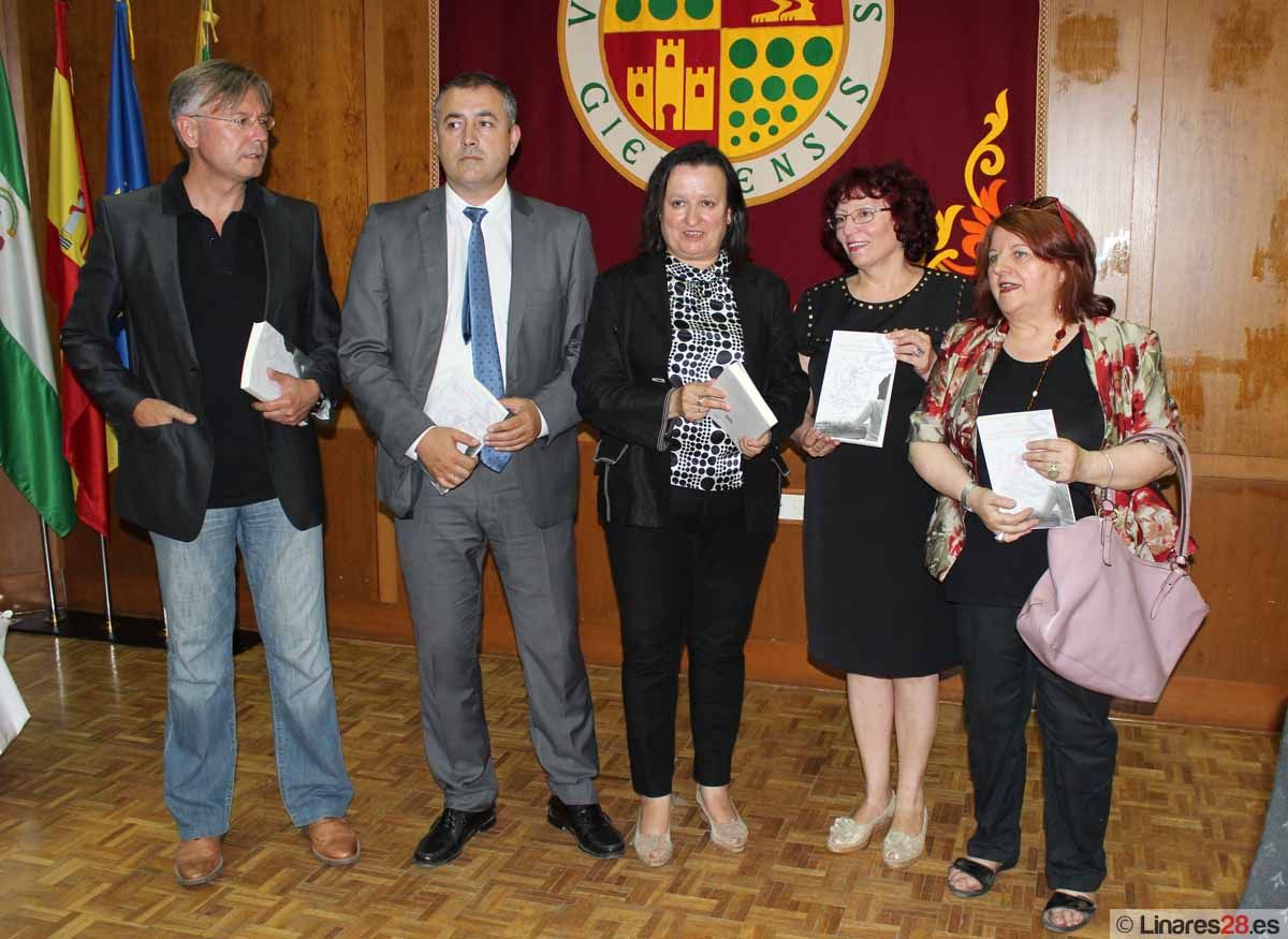 Presentan el libro «El poder de la palabra. Las mujeres en las novelas de Fanny Rubio»