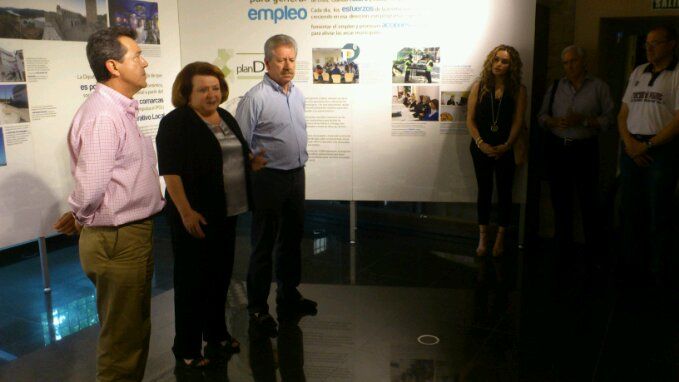 En estos momentos, inauguración exposición Bicentenario de la Diputación