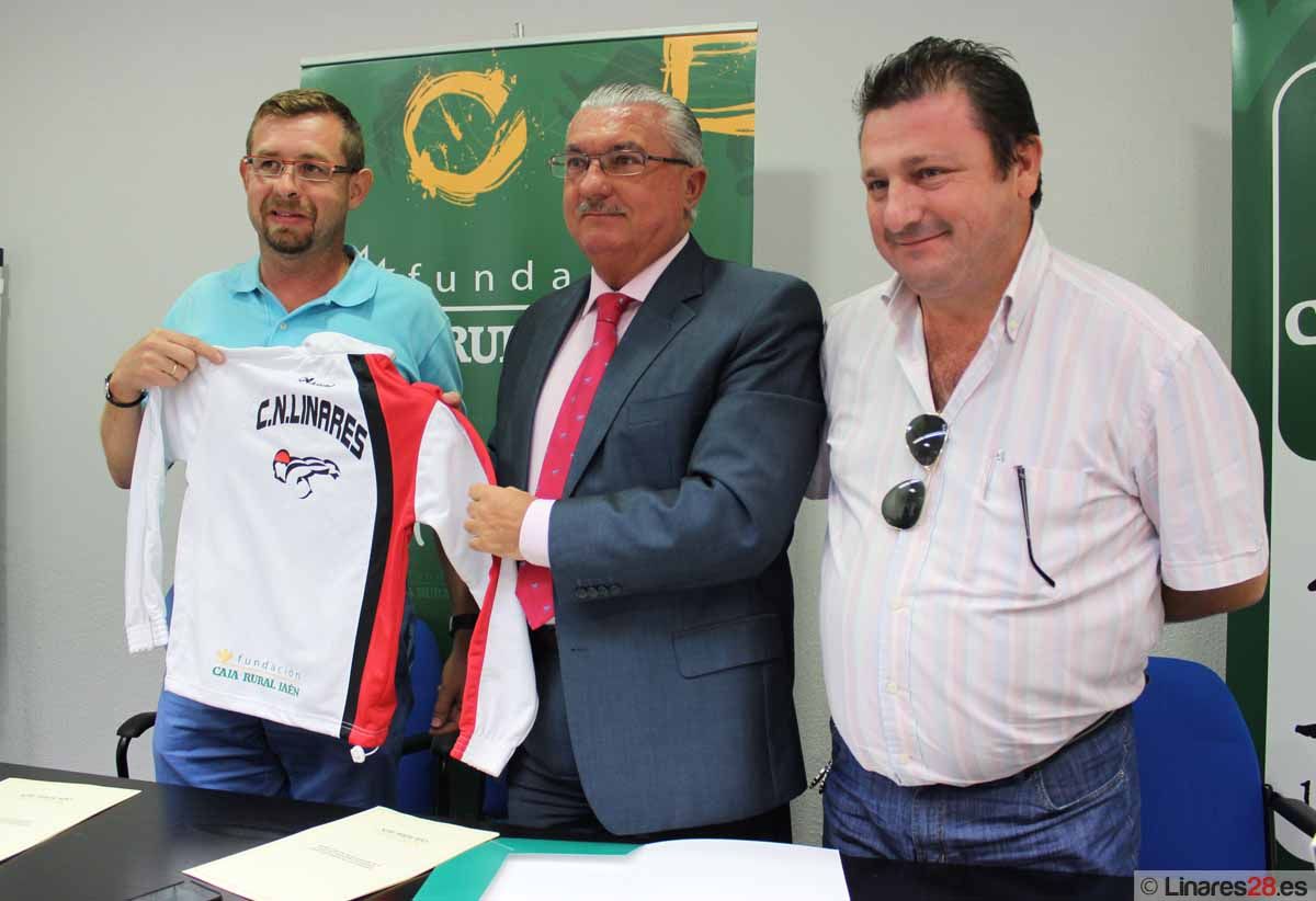 El Club de Natación Linares firma un convenio con la Fundación Caja Rural