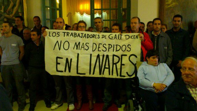 Los trabajadores de GAIT acuden al Pleno del Ayuntamiento de Linares