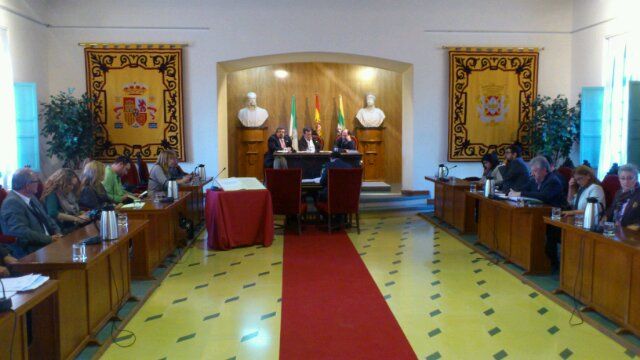 Comienza el Pleno en el Ayuntamiento de Linares