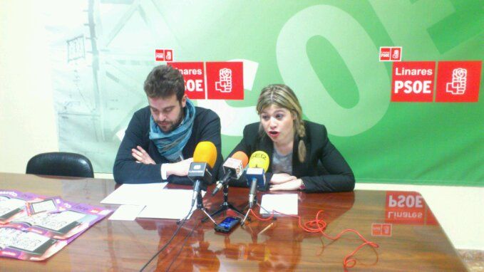En estos momentos rueda de prensa de Juventudes Socialistas de Linares