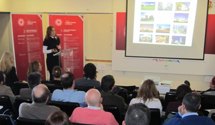 Linares presenta su estrategia de Turismo Accesible en Almería