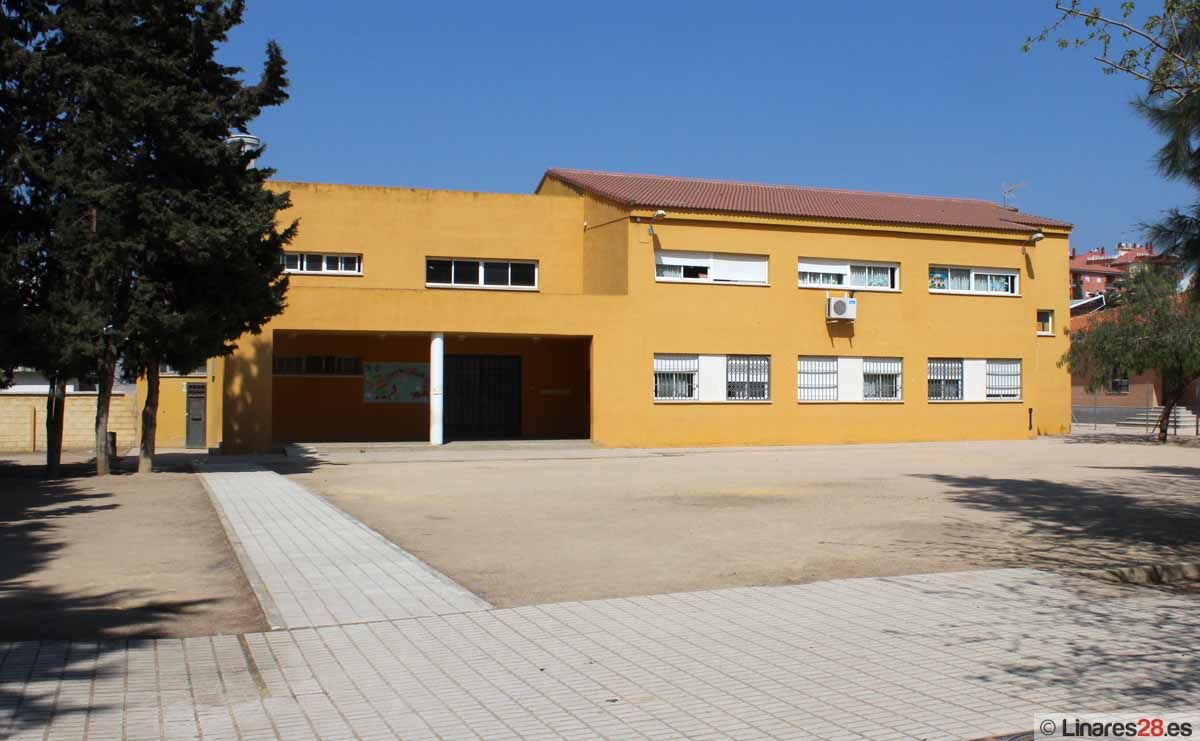 Educación invertirá más de 44.000 euros del Plan de  Choque en la mejora del colegio “Marqueses de Linares”