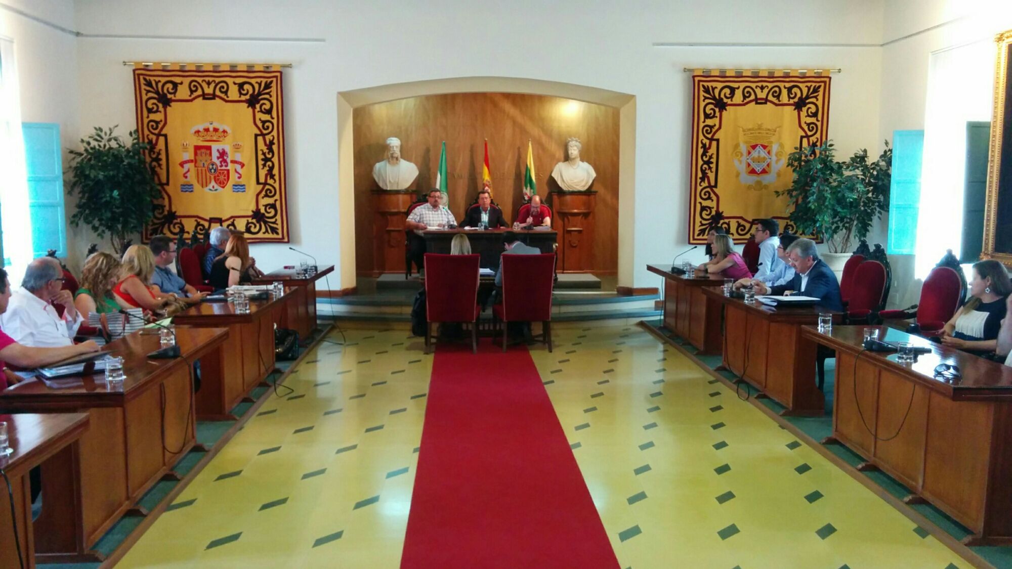 Comienza el Pleno Extraordinario del Ayuntamiento de Linares