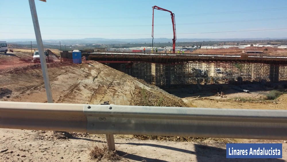 EL PA DENUNCIA QUE LAS OBRAS DE LA A-32 A SU PASO POR LINARES PERJUDICAN SERIAMENTE A LOS AGRICULTORES DE ESTA ZONA