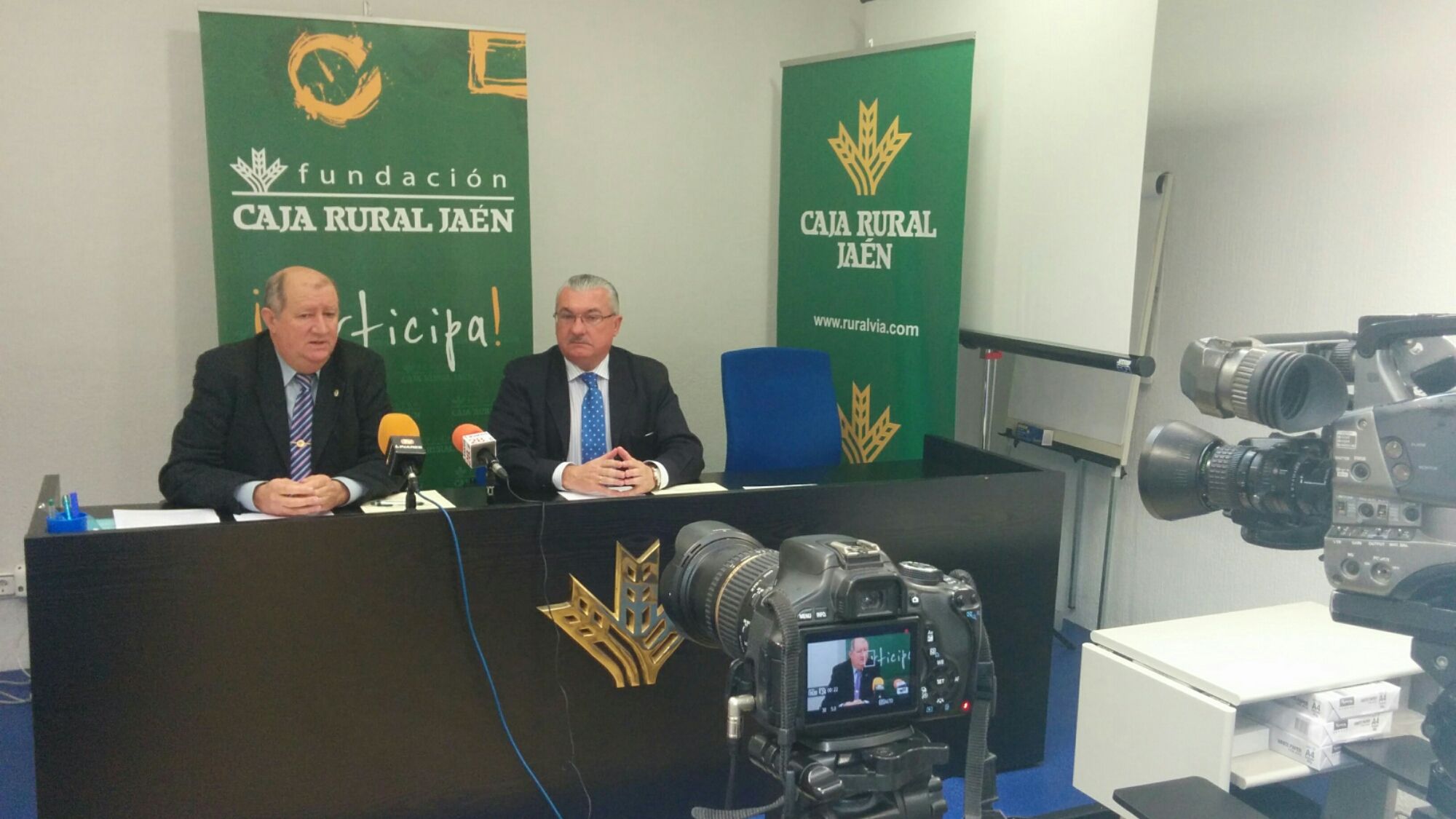 En estos momentos rueda de prensa de la Fundación Caja Rural