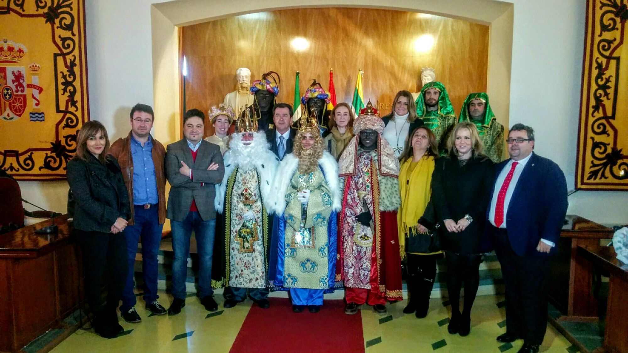 En estos momentos recepción a los Reyes Magos en Linares