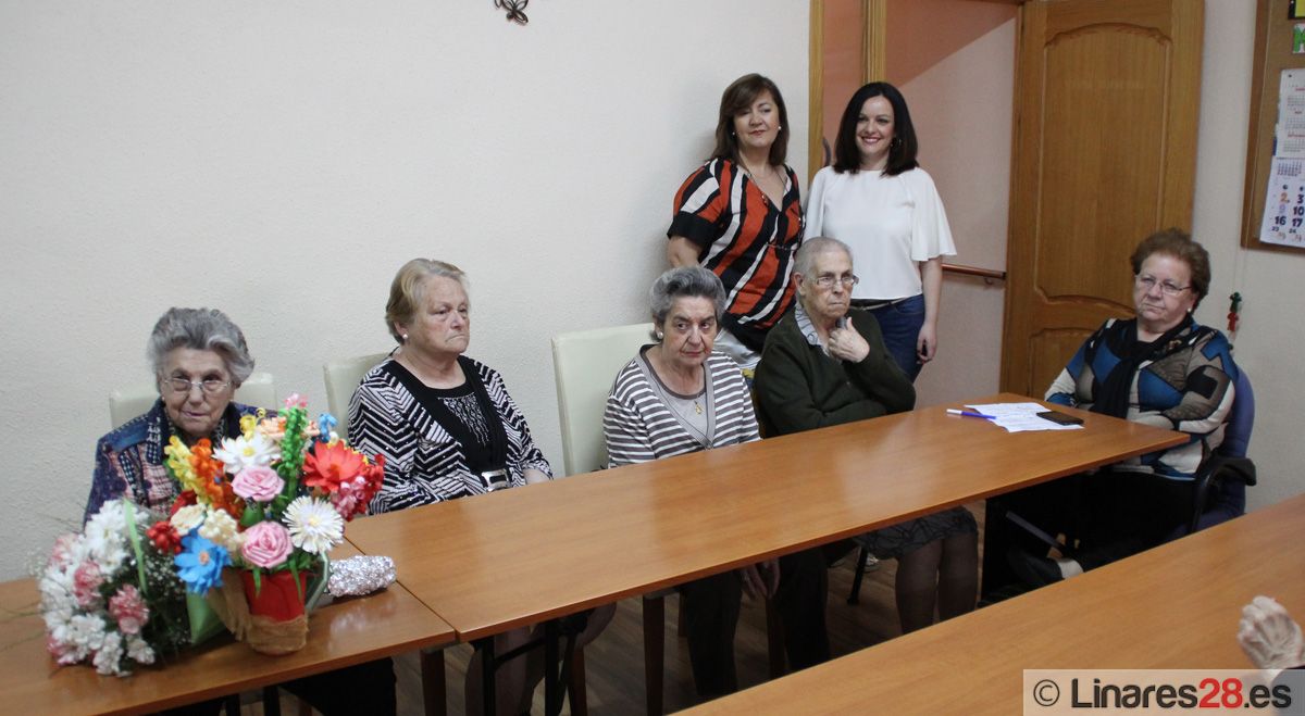 La “Asociación de Alzheimer Conde García” atiende a 50 personas cada semana